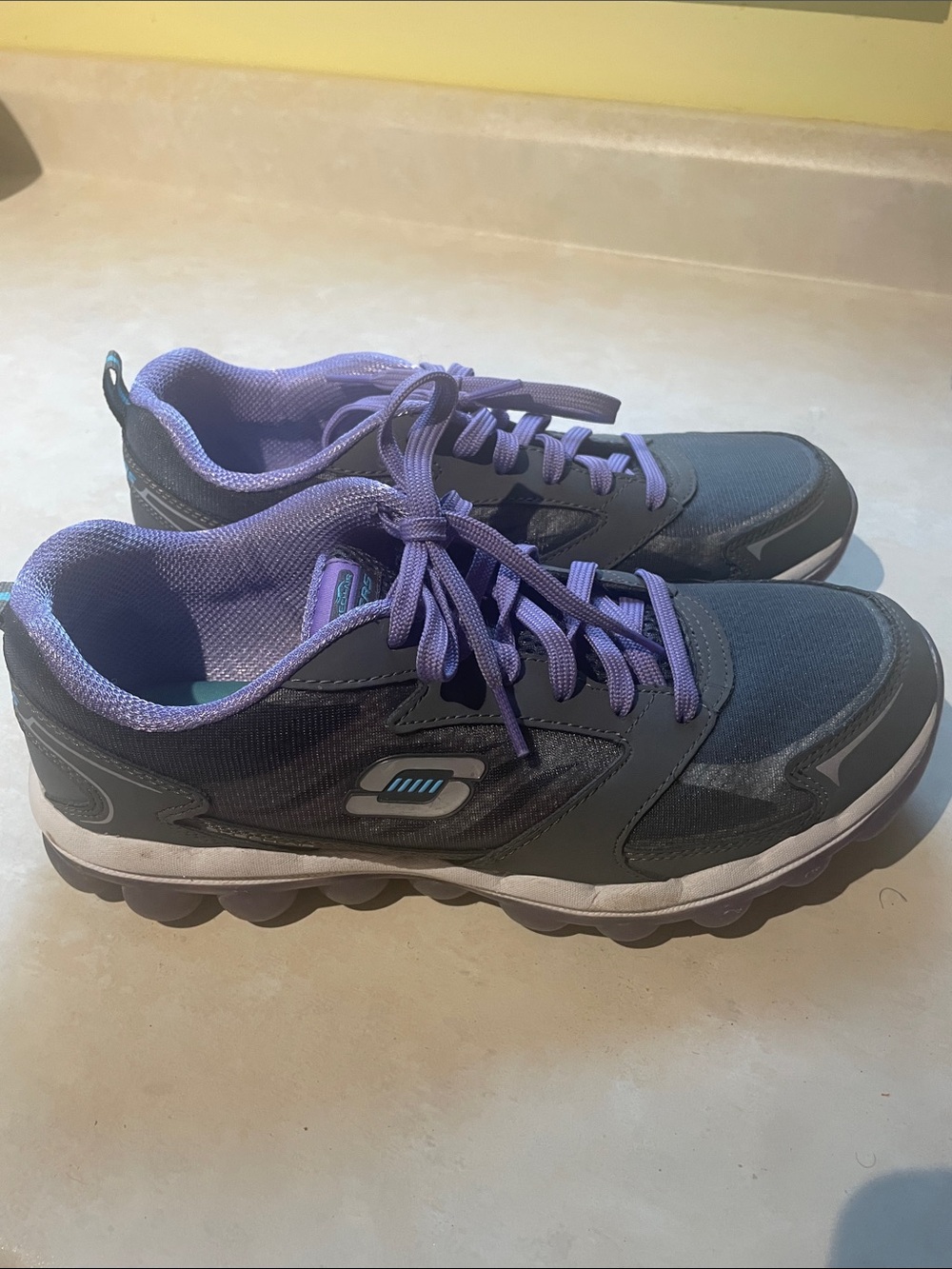 Skechers Skech Air Sneakers Wms 8.5 Gray Purple Fabric Memory Foam Lightweight